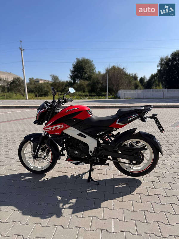 Мотоцикл Классік Bajaj Pulsar NS200 2021 в Теофіполі