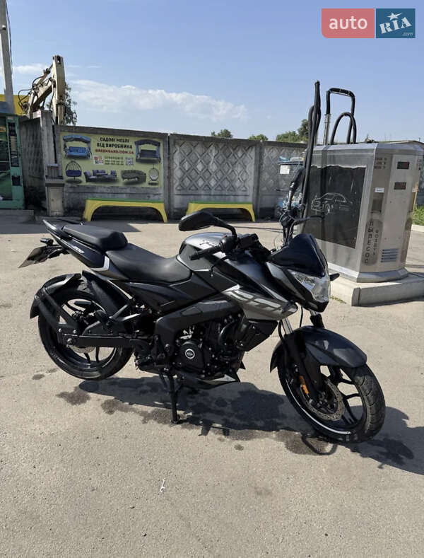 Мотоцикл Классик Bajaj Pulsar NS200 2023 в 
