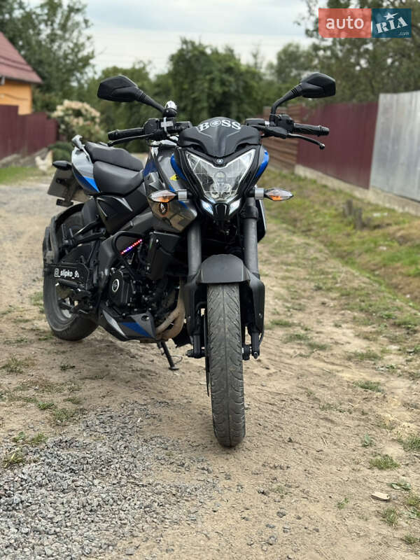 Мотоцикл Классик Bajaj Pulsar NS200 2024 в 