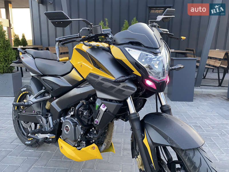 Bajaj Pulsar NS200 2021