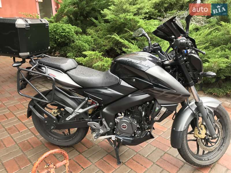 Мотоцикл Спорт-туризм Bajaj Pulsar NS200 2019 в 