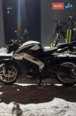 Мотоцикл Без обтікачів (Naked bike) Bajaj Pulsar NS200 2021 в Гостомелі