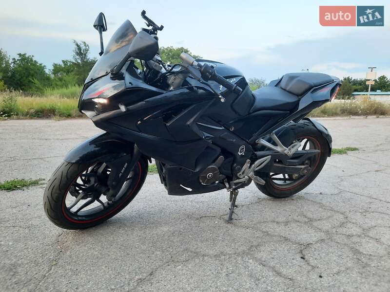 Мотоцикл Супермото (Motard) Bajaj Pulsar RS200 2017 в Запоріжжі