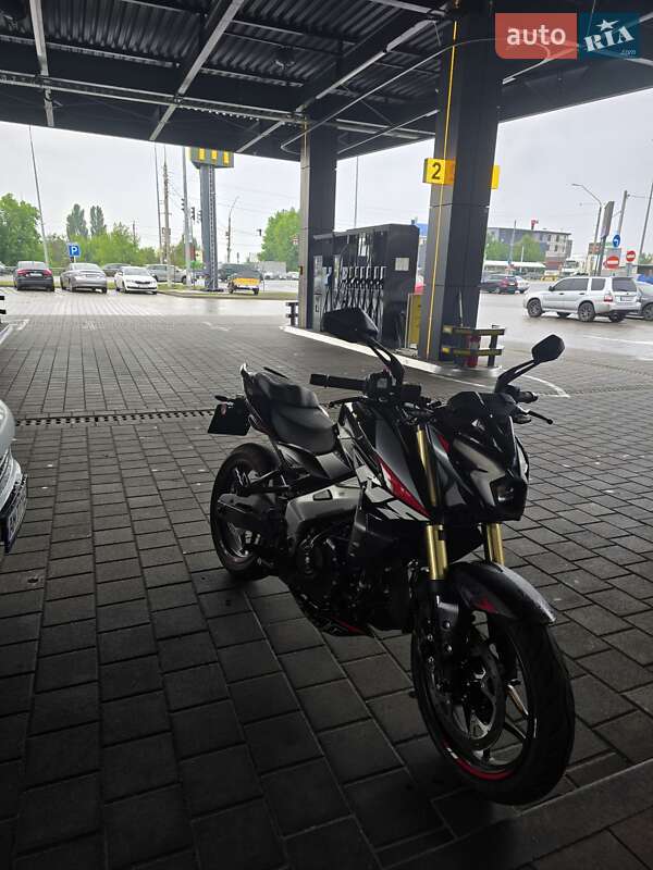 Мотоцикл Без обтекателей (Naked bike) Bajaj Pulsar 2025 в 