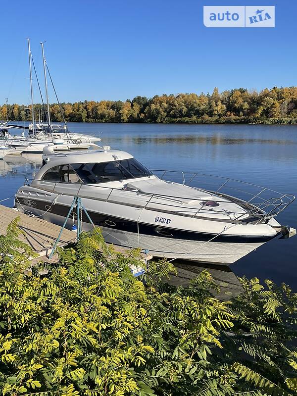 Моторна яхта Bavaria Cruiser 2005 в Києві