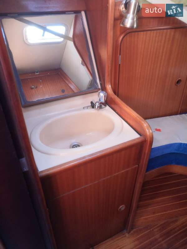 Моторна яхта Bavaria Cruiser 1999 в Миколаєві