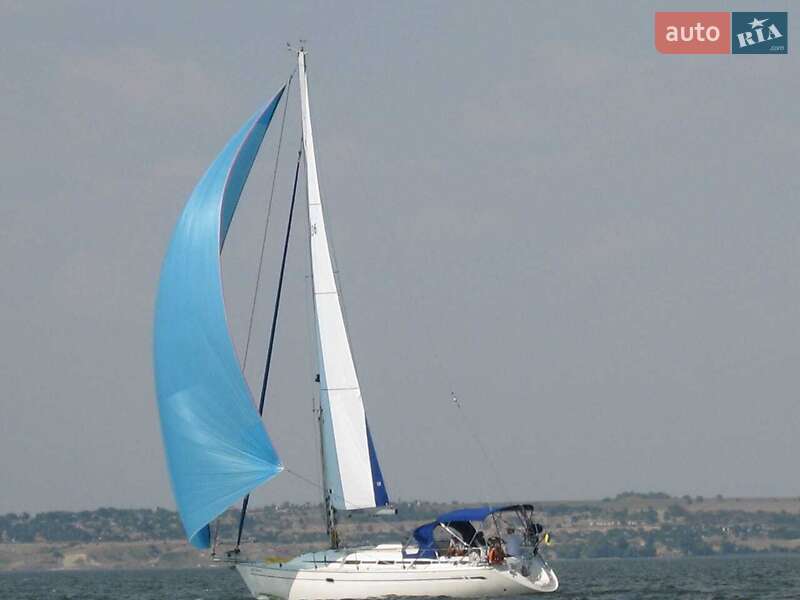 Парусна яхта Bavaria Holiday 2000 в Києві