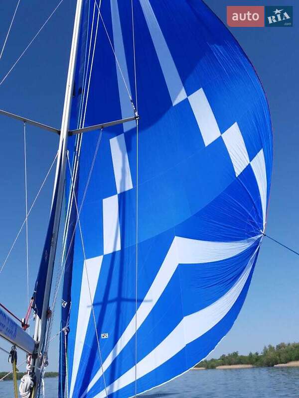 Парусна яхта Bavaria Holiday 2000 в Києві
