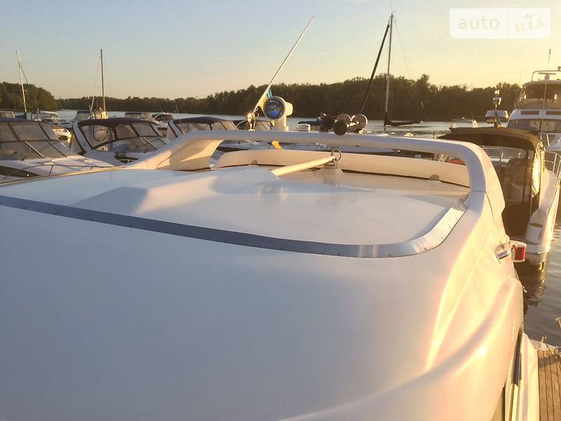 Моторна яхта Bavaria Sport 2009 в Києві