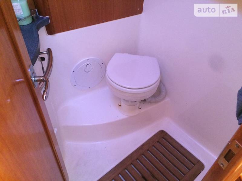 Моторна яхта Bavaria Sport 2009 в Києві