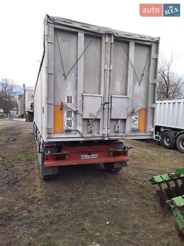 Самоскид напівпричіп Benalu Benalu 1998 в Бершаді