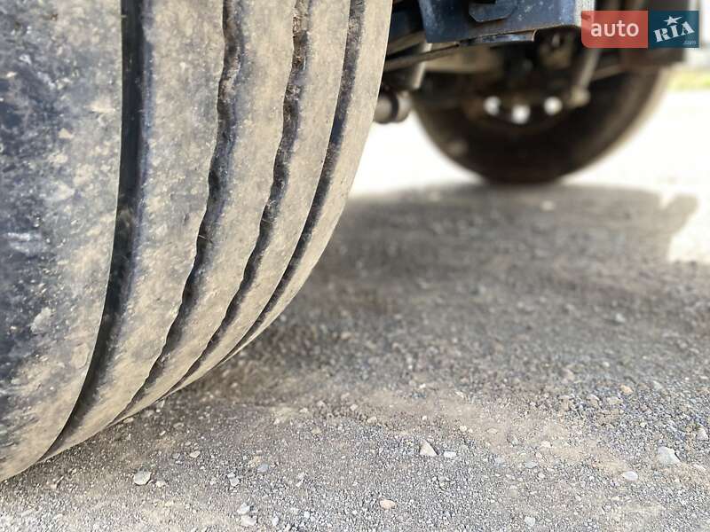 Самоскид причіп Benalu Benalu 2004 в Хусті