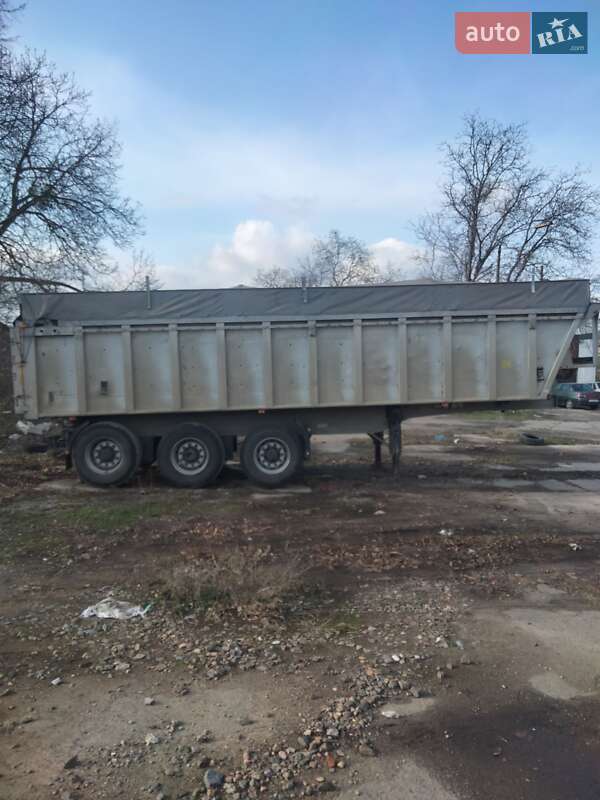 Самоскид напівпричіп Benalu Benalu 2003 в Умані