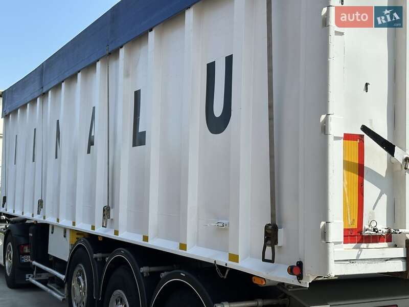 Самоскид напівпричіп Benalu Benalu 2002 в Рівному