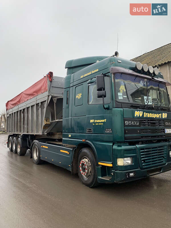 Зерновоз - напівпричіп Benalu Benalu 2004 в Погребище