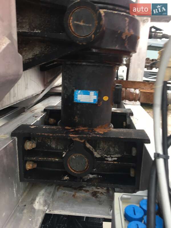 Зерновоз - полуприцеп Benalu TF34C1 2001 в Виннице