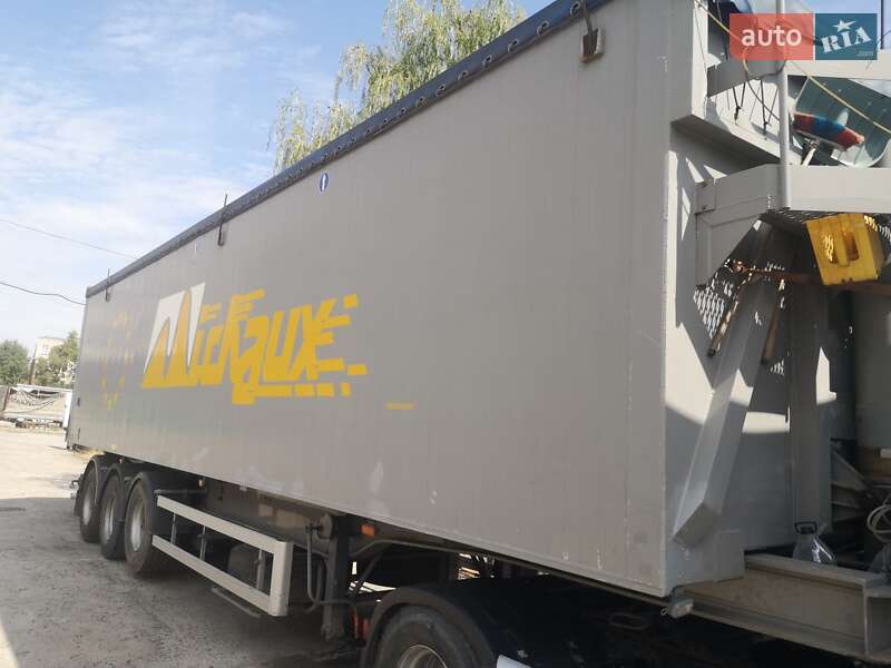 Зерновоз - полуприцеп Benalu TF34C1 1996 в Киеве