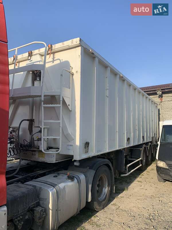 Самоскид напівпричіп Benalu TF34C1 2000 в Львові