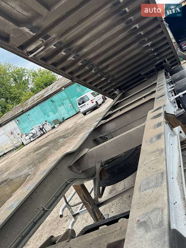 Самосвал полуприцеп Benalu TF34C1 2000 в Броварах