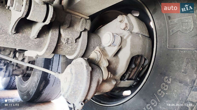 Самоскид напівпричіп Benalu TF34C1 1999 в Миколаєві