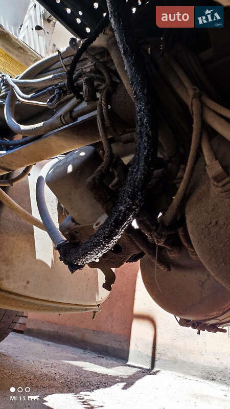 Самоскид напівпричіп Benalu TF34C1 1999 в Миколаєві