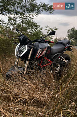 Мотоцикл Без обтекателей (Naked bike) Benelli 251S 2020 в 