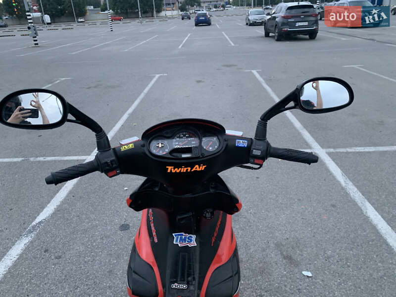 Скутер Benelli 491 1998 в Днепре