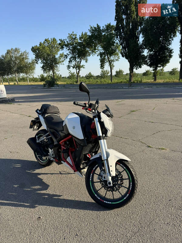 Мотоцикл Без обтекателей (Naked bike) Benelli TNT 25 2016 в 