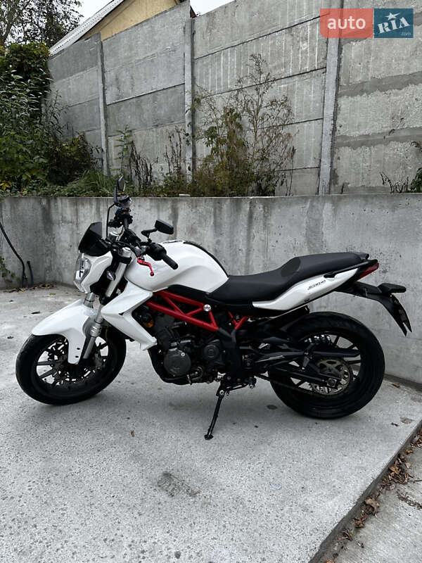 Мотоцикл Без обтекателей (Naked bike) Benelli TNT 300 2015 в Киеве