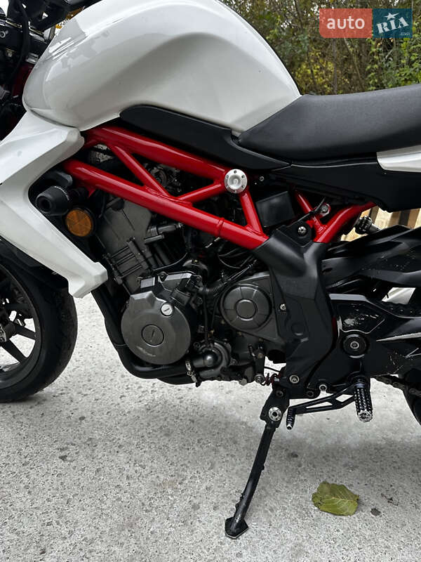 Мотоцикл Без обтекателей (Naked bike) Benelli TNT 300 2015 в Киеве