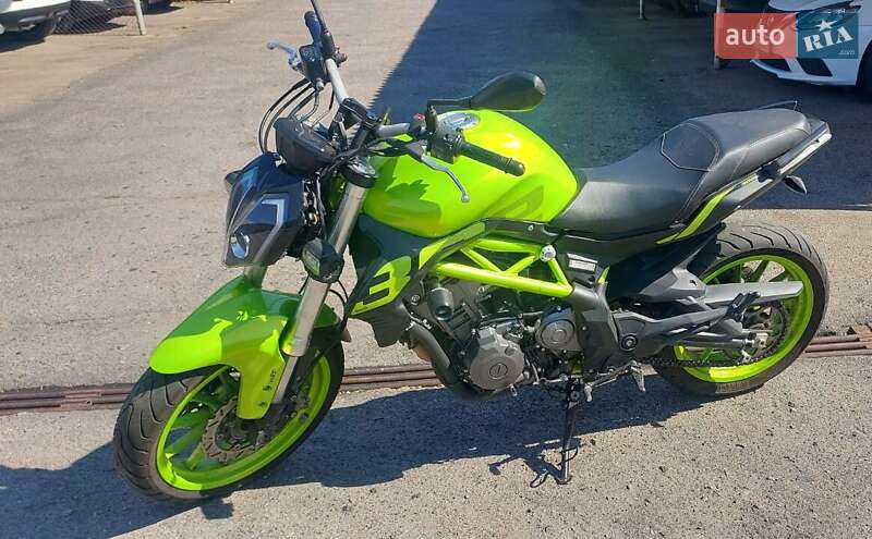 Мотоцикл Без обтекателей (Naked bike) Benelli TNT 302S 2020 в 
