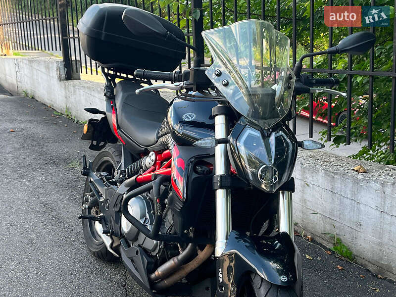 Мотоцикл Без обтекателей (Naked bike) Benelli TNT 302S 2020 в Киеве