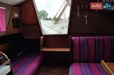 Парусная яхта Beneteau Oceanis 1987 в Киеве