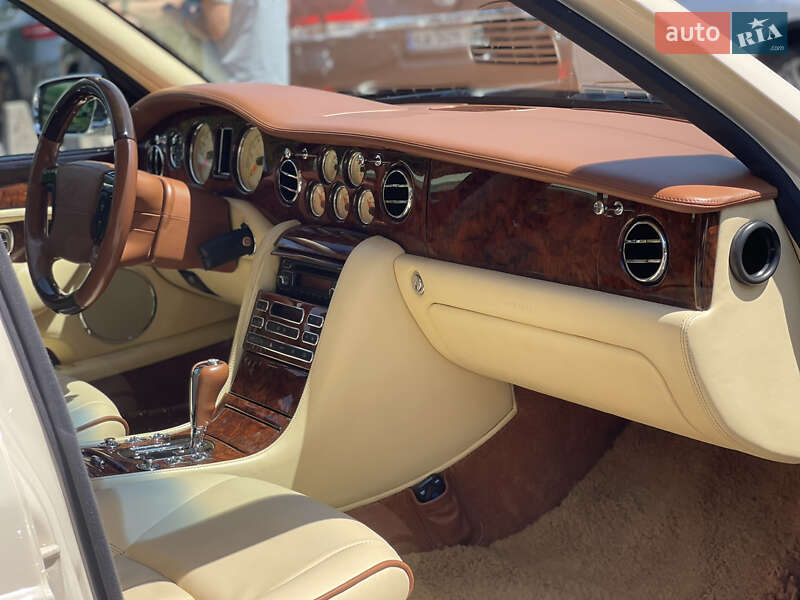 Седан Bentley Arnage 2007 в Киеве