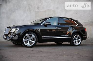 Внедорожник / Кроссовер Bentley Bentayga 2016 в Киеве