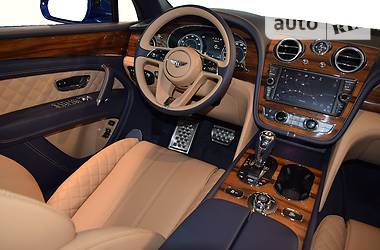 Внедорожник / Кроссовер Bentley Bentayga 2018 в Киеве