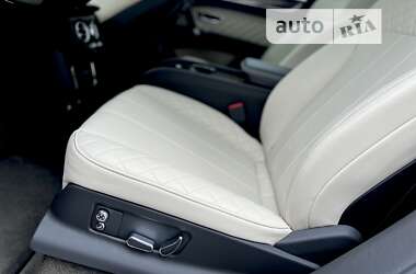 Внедорожник / Кроссовер Bentley Bentayga 2019 в 