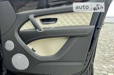 Внедорожник / Кроссовер Bentley Bentayga 2019 в 