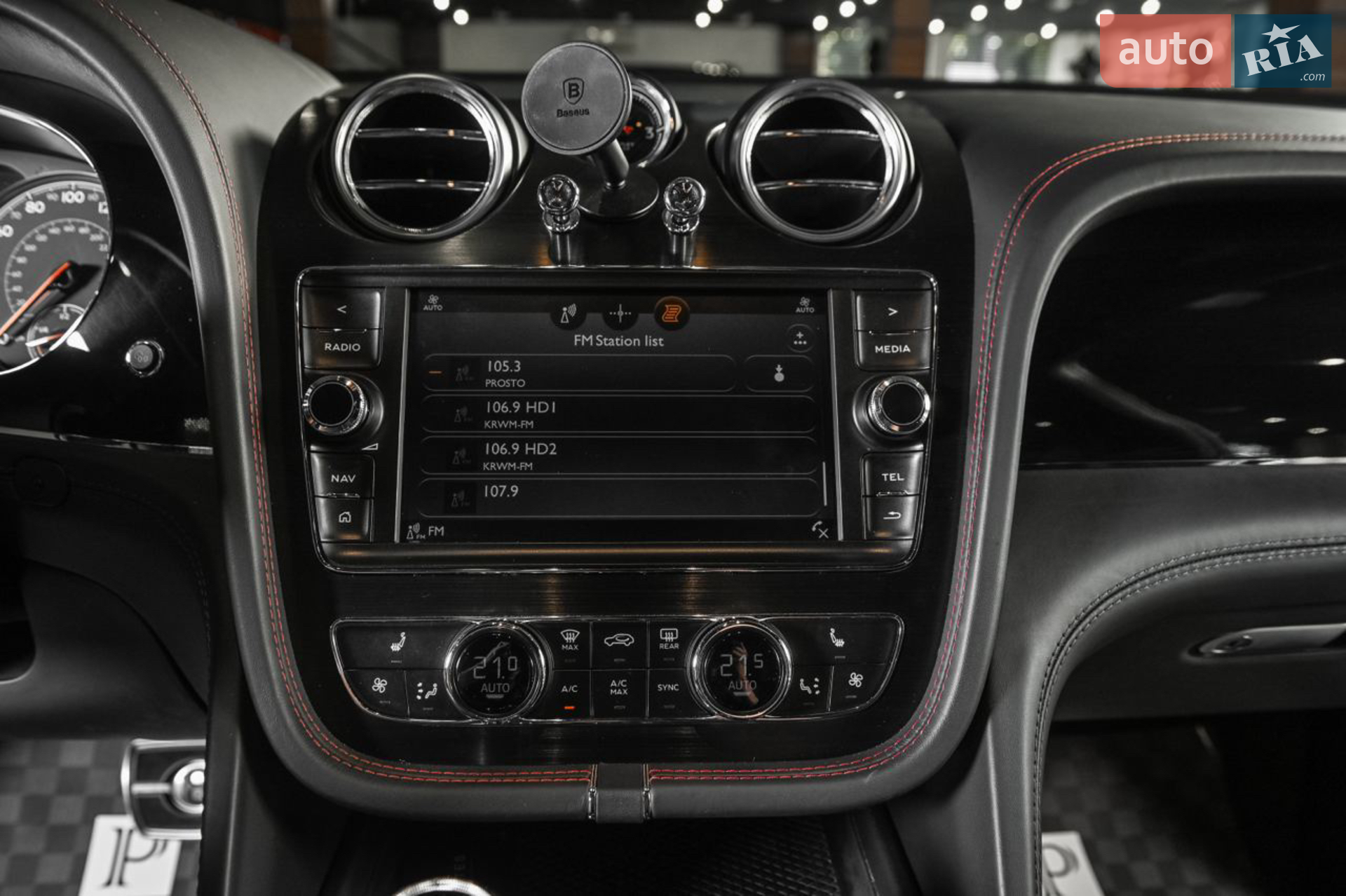 2018 Bentley Bentayga - мініатюра 51