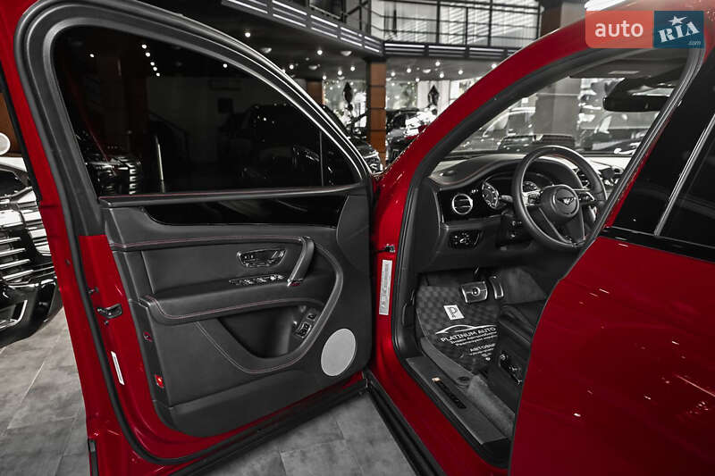 Внедорожник / Кроссовер Bentley Bentayga 2018 в Одессе фото 61 Внедорожник / Кроссовер Bentley Bentayga 2018 в Одессе