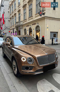 Позашляховик / Кросовер Bentley Bentayga 2016 в Києві