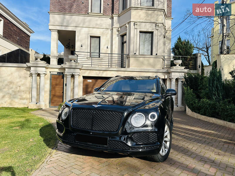 Внедорожник / Кроссовер Bentley Bentayga 2016 в Одессе