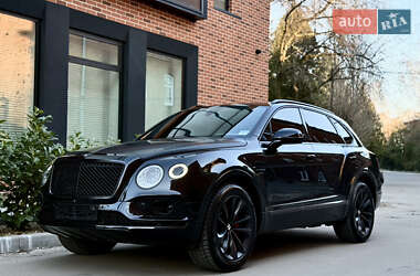 Внедорожник / Кроссовер Bentley Bentayga 2016 в 