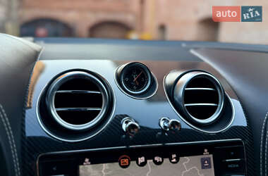Внедорожник / Кроссовер Bentley Bentayga 2016 в 