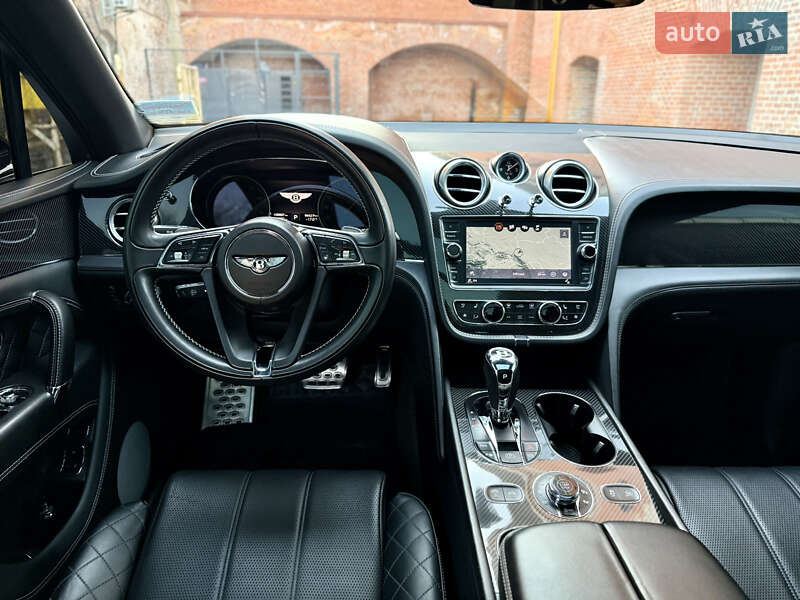 Внедорожник / Кроссовер Bentley Bentayga 2016 в Львове