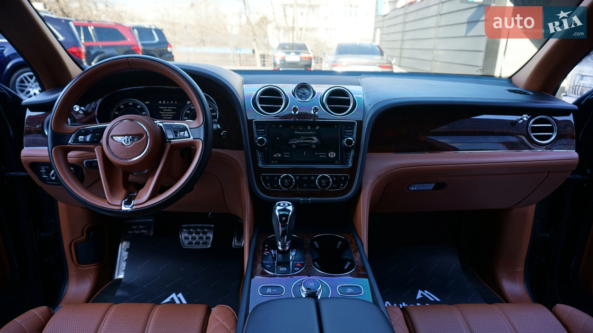 2018 Bentley Bentayga - мініатюра 25