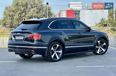 Внедорожник / Кроссовер Bentley Bentayga 2016 в 