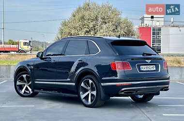 Внедорожник / Кроссовер Bentley Bentayga 2016 в 