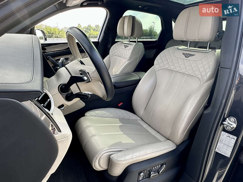 Внедорожник / Кроссовер Bentley Bentayga 2016 в Киеве