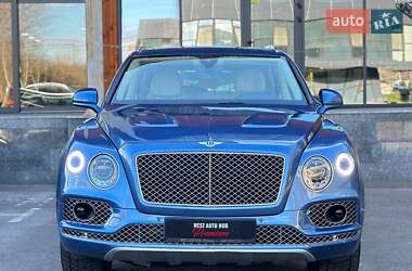 Внедорожник / Кроссовер Bentley Bentayga 2016 в 